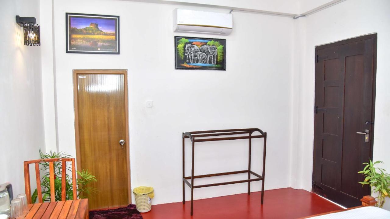 Smashing Inn Dambulla Bagian luar foto