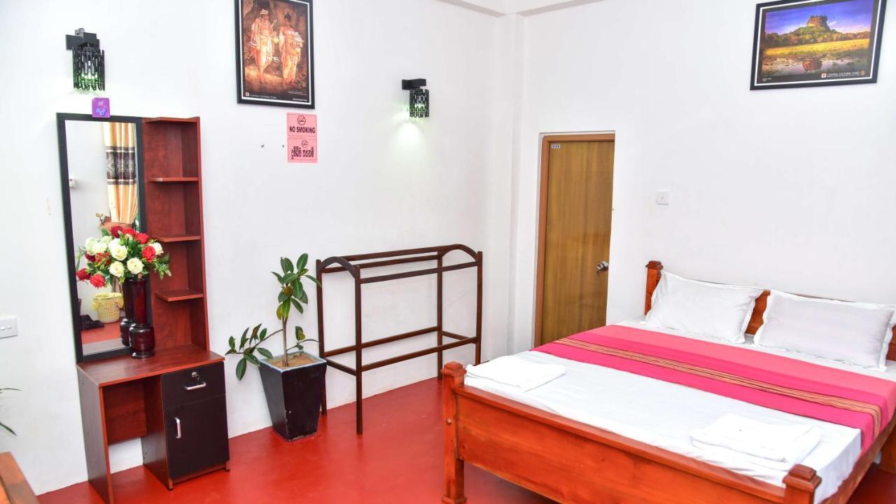 Smashing Inn Dambulla Bagian luar foto