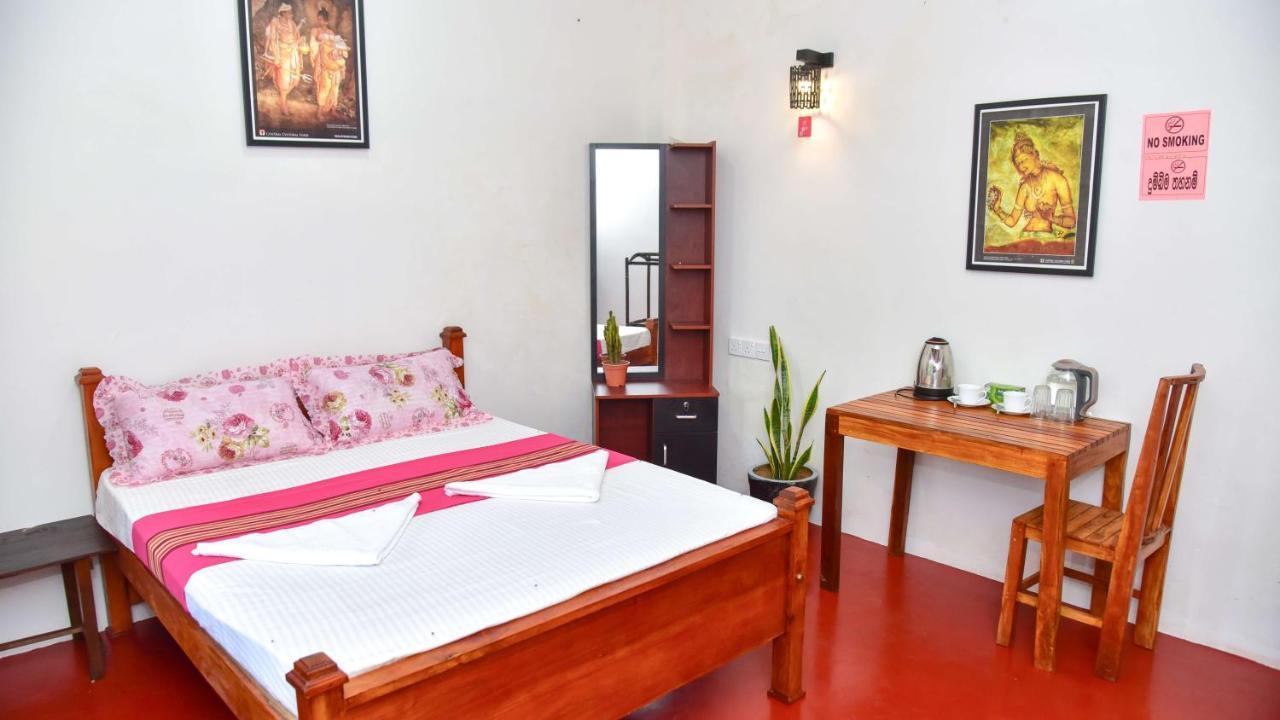 Smashing Inn Dambulla Bagian luar foto