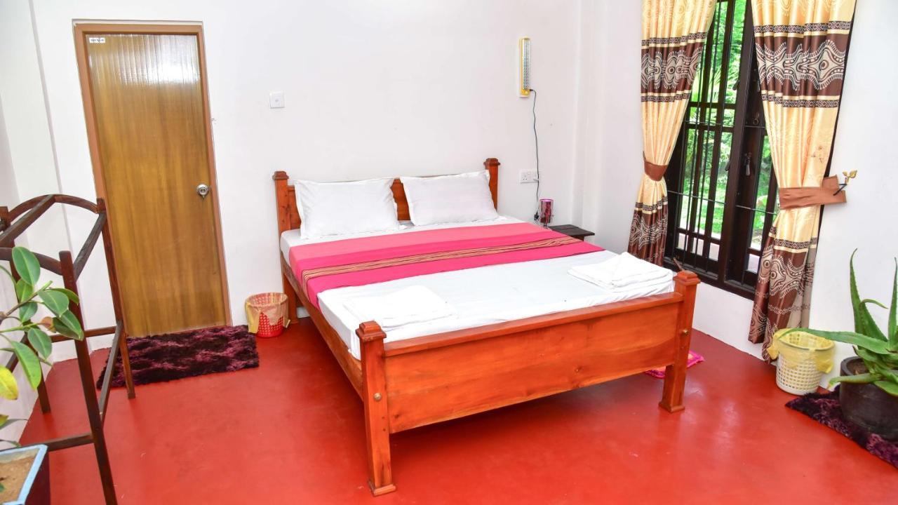 Smashing Inn Dambulla Bagian luar foto